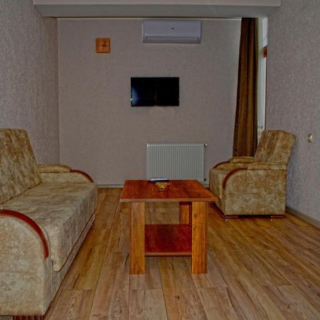 G&G Hotel Тбилиси Екстериор снимка