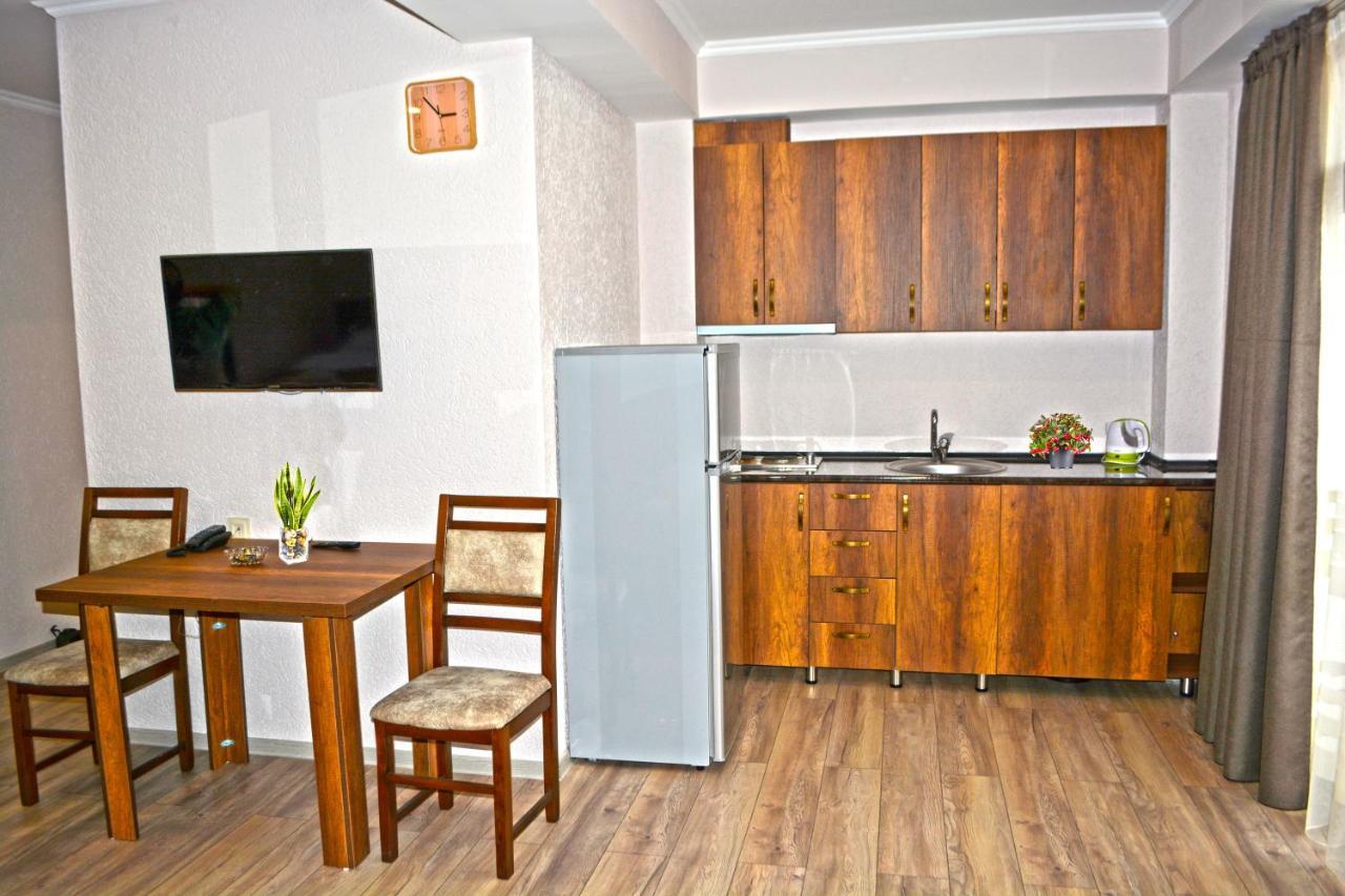 G&G Hotel Тбилиси Екстериор снимка