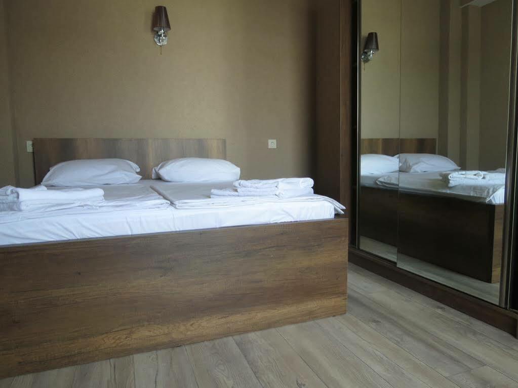 G&G Hotel Тбилиси Екстериор снимка